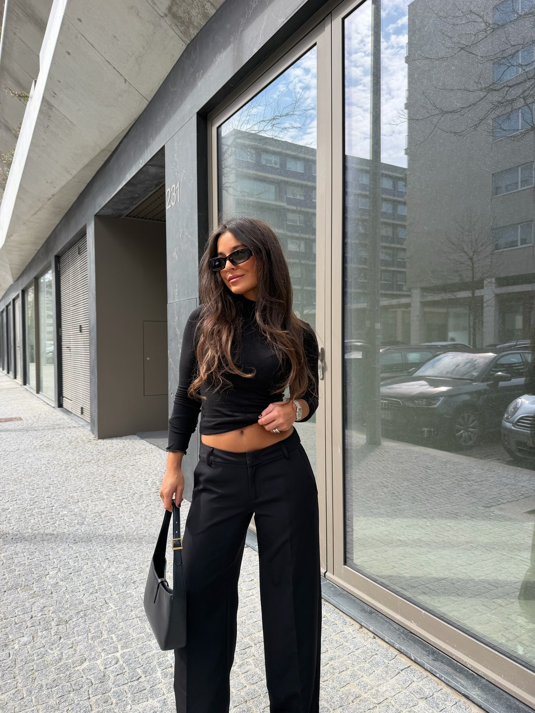 Carolyn Low-Waisted Pants in Black