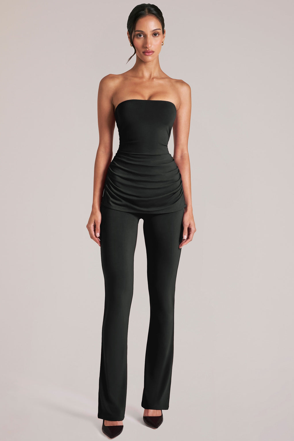 Pantalones de tiro medio ajustados en negro