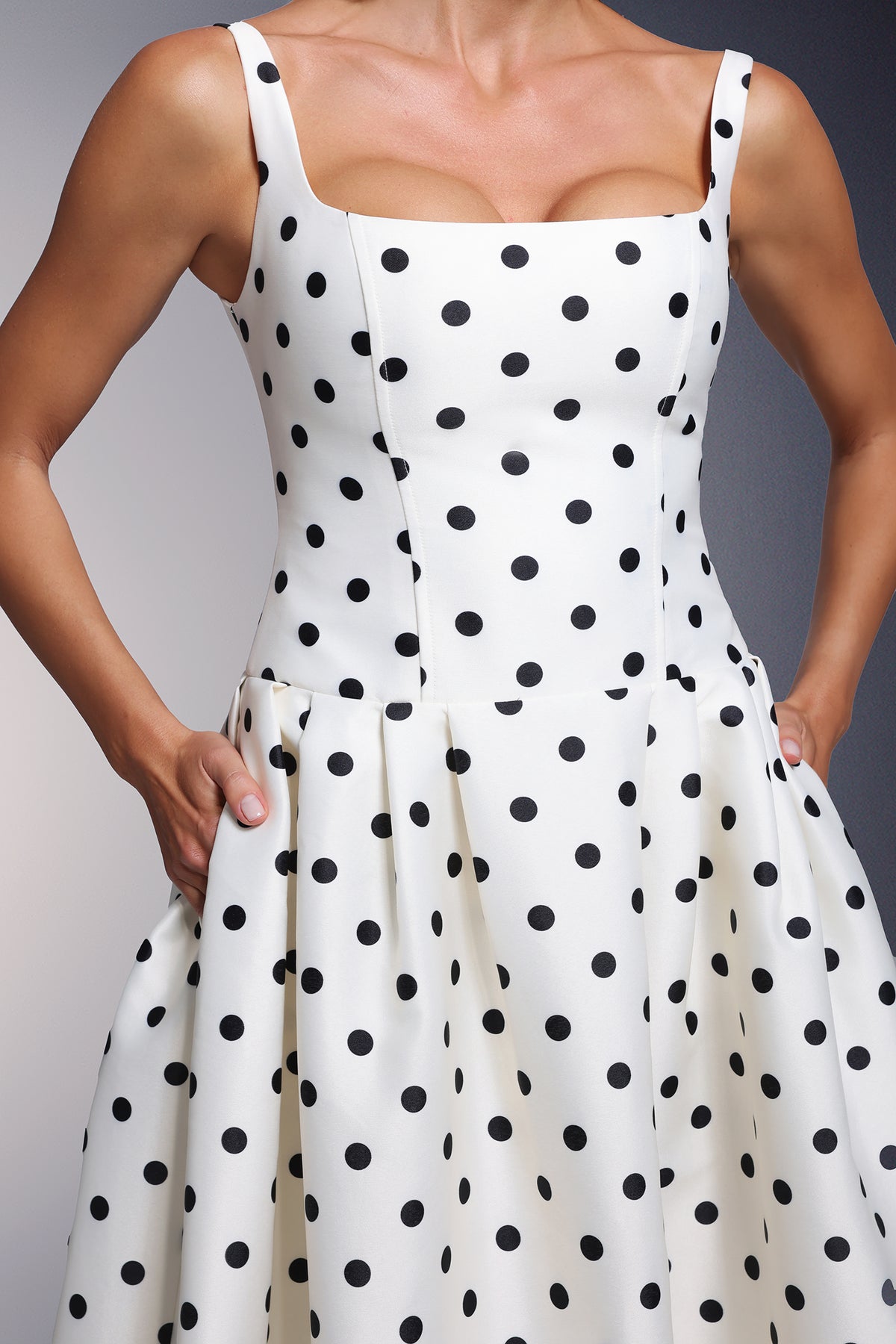 Zada Sleeveless Wave Point Maxi Dress