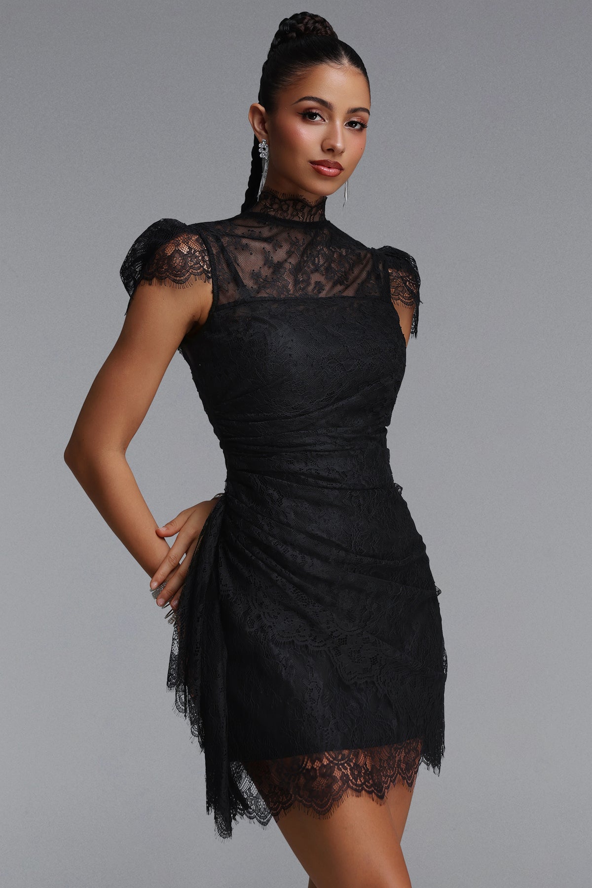 Noor Vintage Cinched Short Sleeve Floral Lace Mini Dress