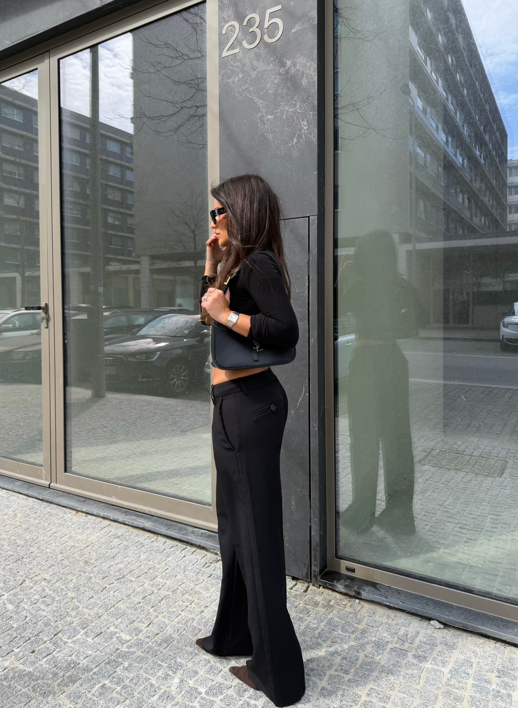 Carolyn Low-Waisted Pants in Black