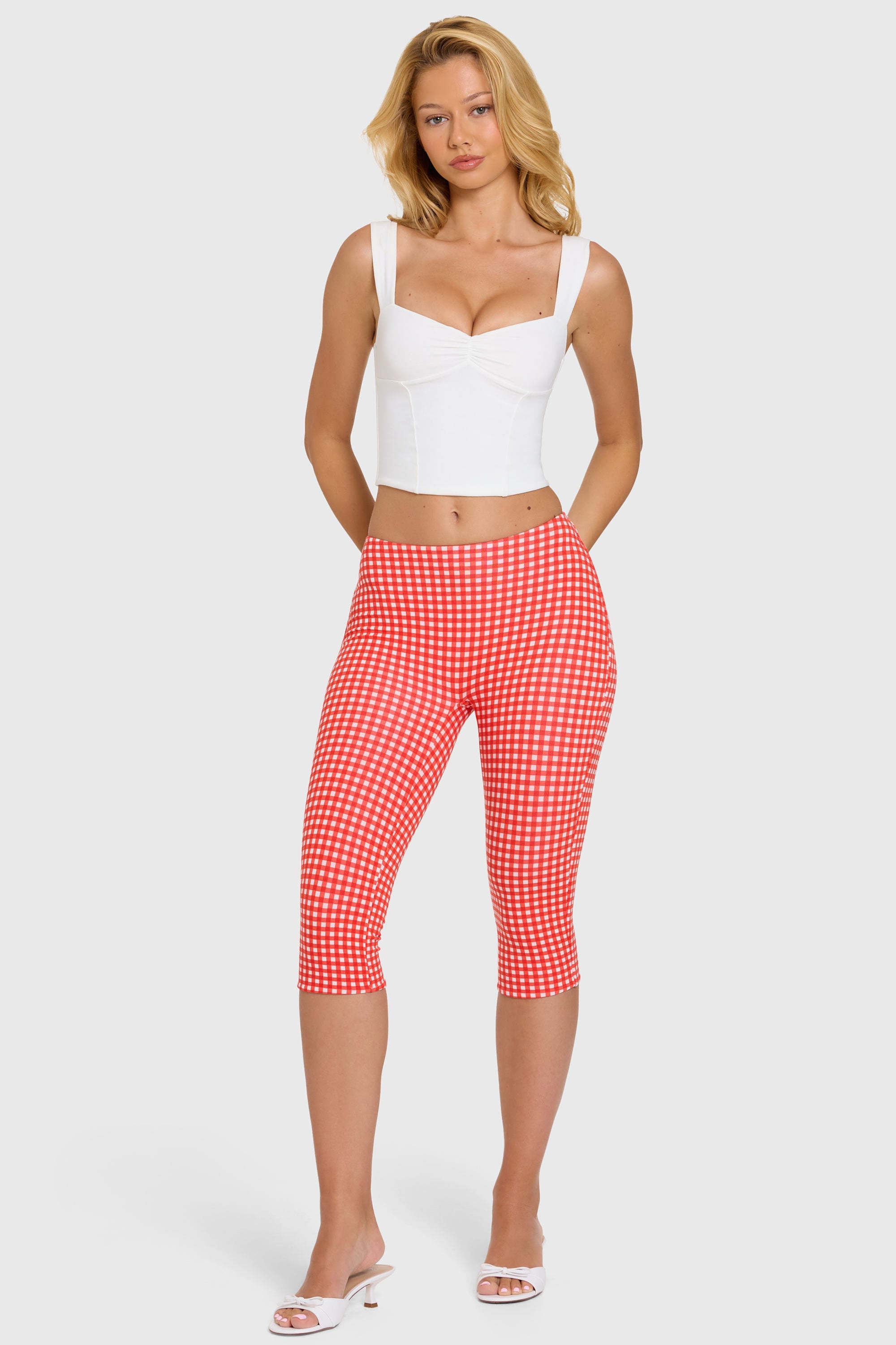 Leggings capri de modal en cuadros rojos