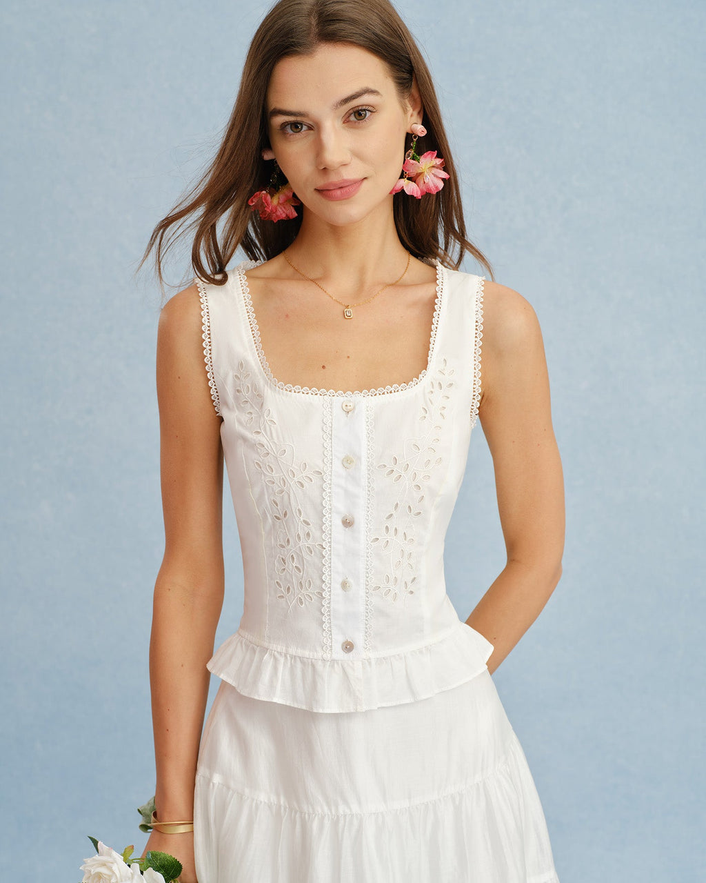 White U Neck Lace Embroidery Tank Top