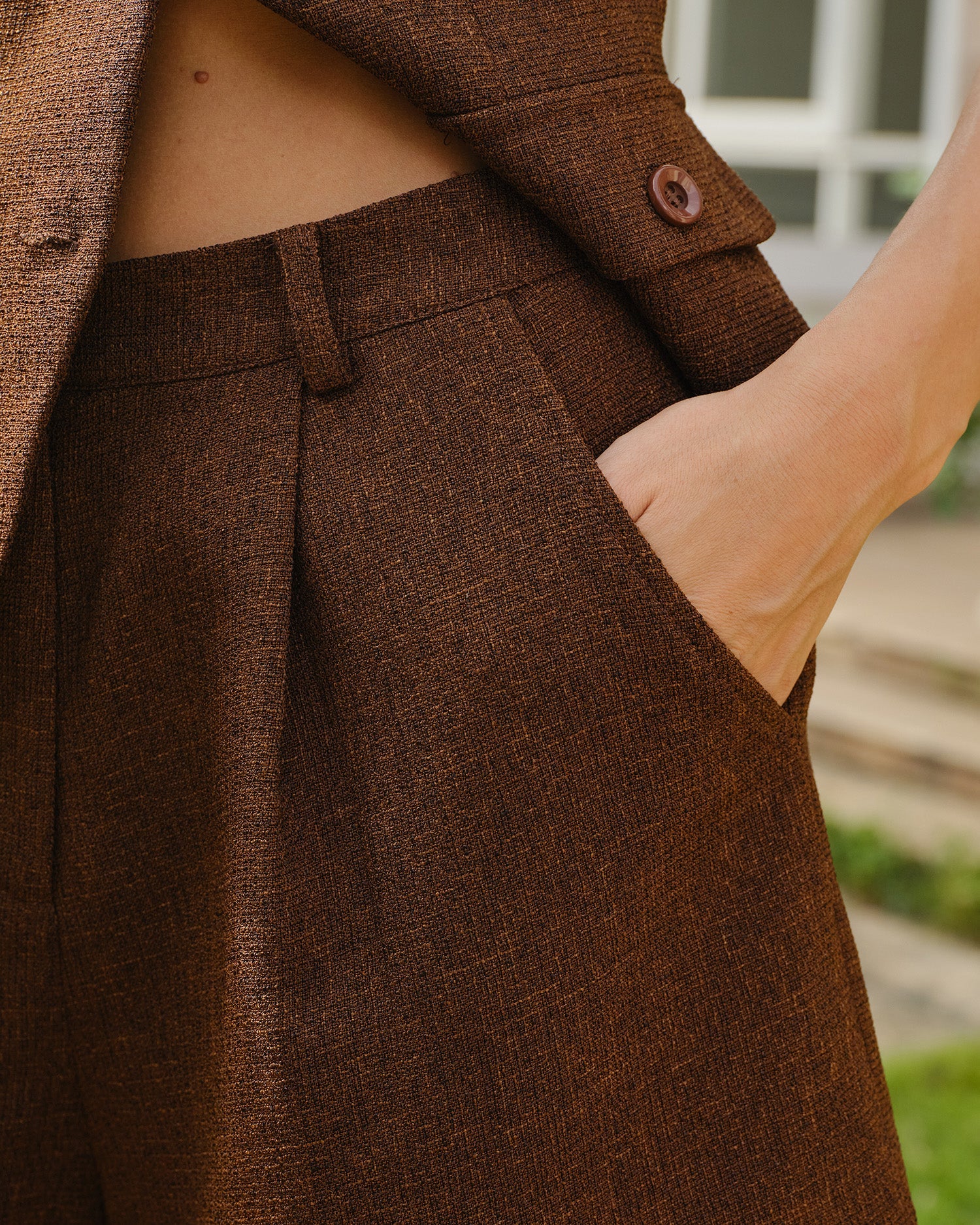Brown Solid Button Pockets Shorts